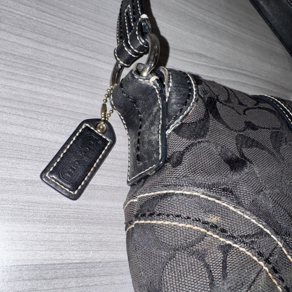 Coach 10296 Small Soho Black Signature C Canvas Shoulder Bag Y2K Vintage Authen - Picture 4 of 16